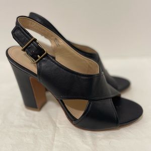 Pour La Victoire Leather Upper Dress Sandals Size 10